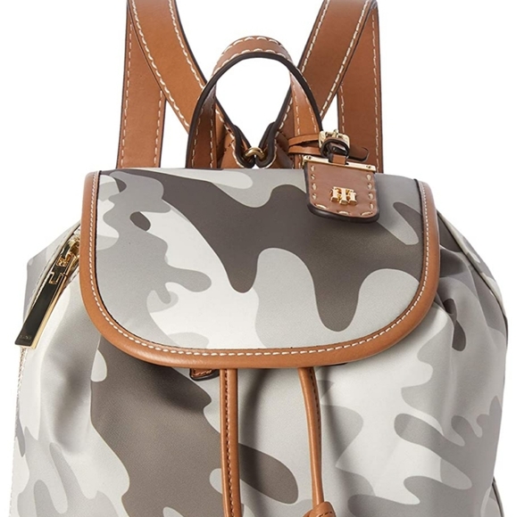 Tommy Hilfiger Flap Backpack - Picture 2 of 7